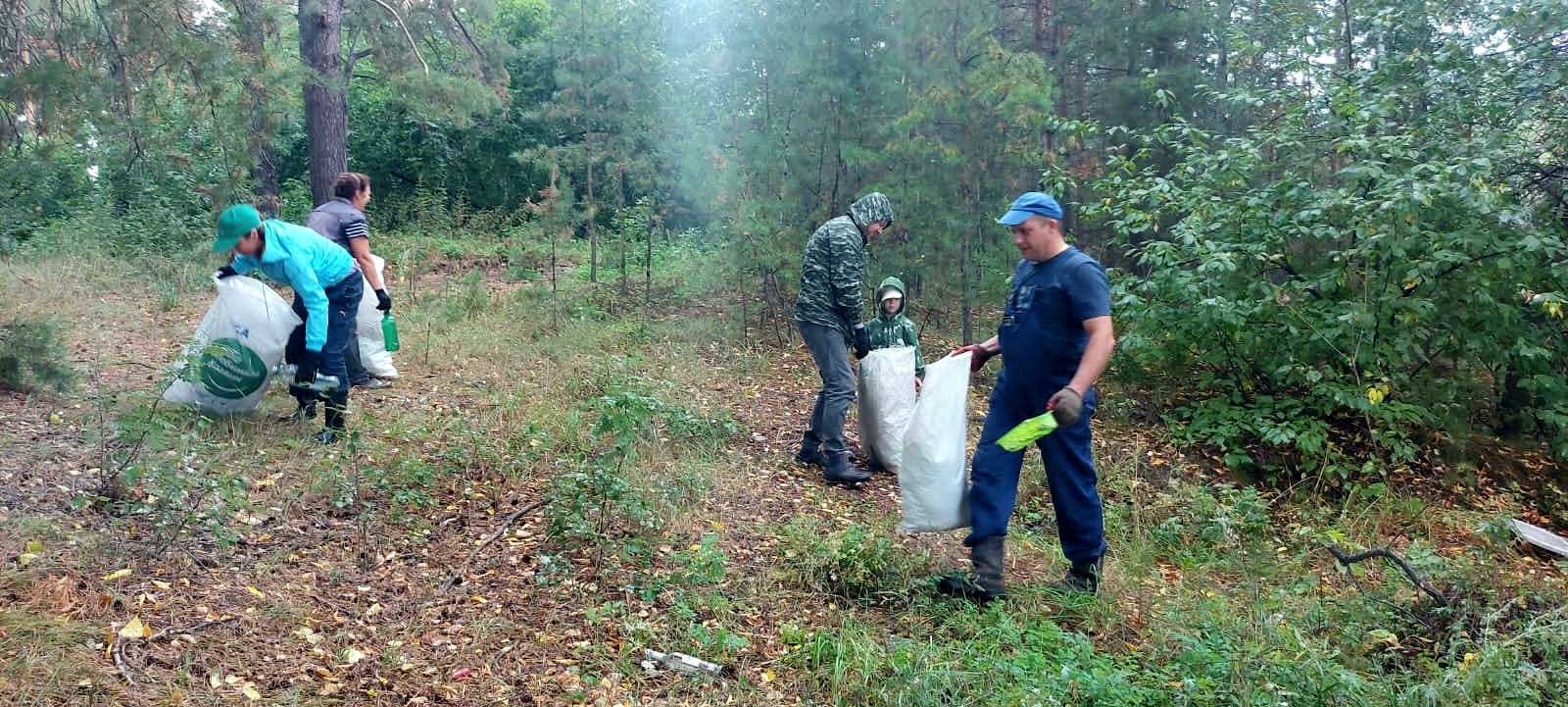 Участие во Всероссийском экологическом субботнике «Зеленая Россия»